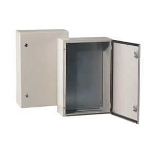 Tablero metálico p/adosar 600x400x300 mm (HXWXD) ST4 630 cerradura metálica con llave K3, c/PB IP66 RAL 7035, Master Box